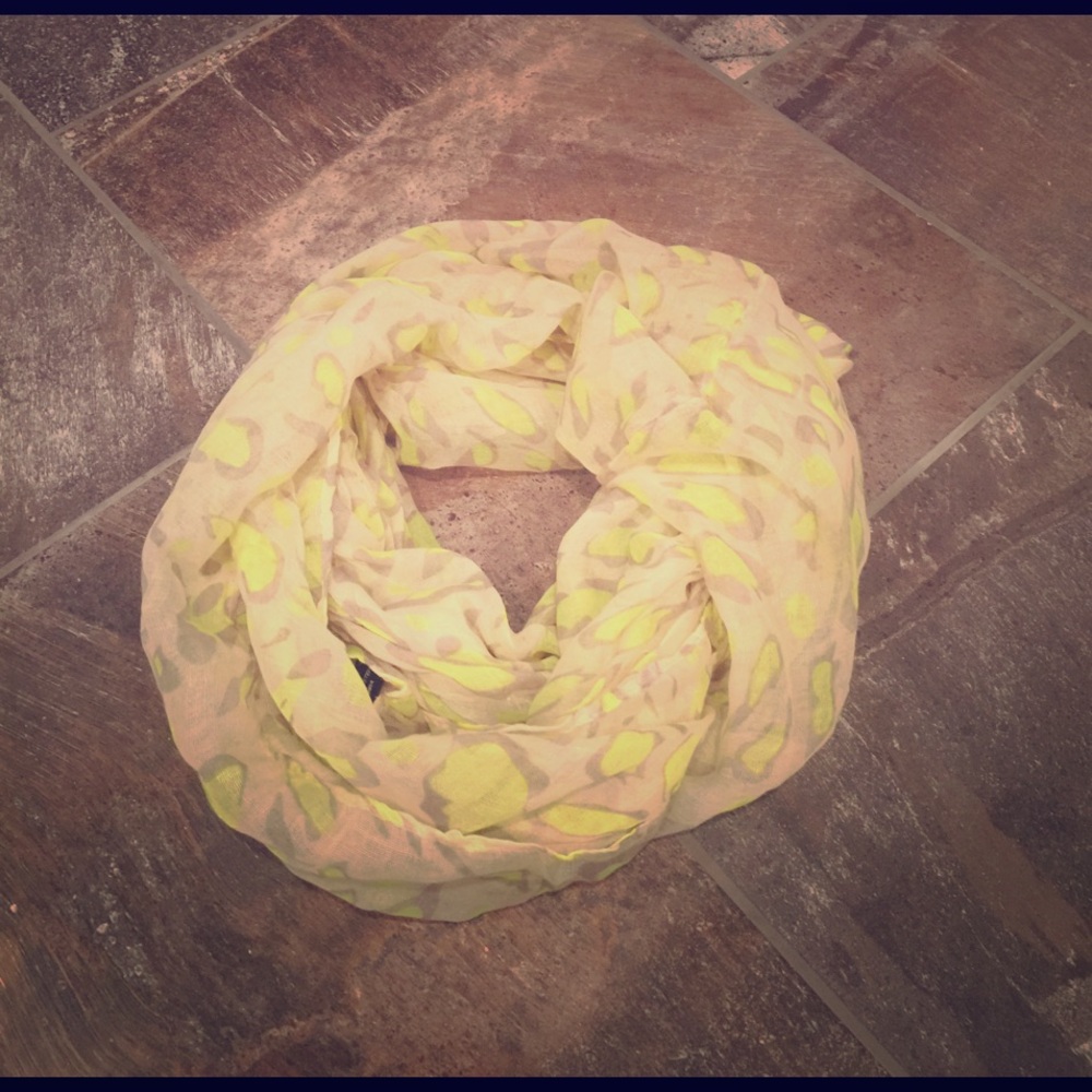 Neon Yellow‎ Cheetah Print Infinity Scarf